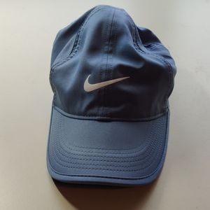 Nike dri-fit featherlight hat